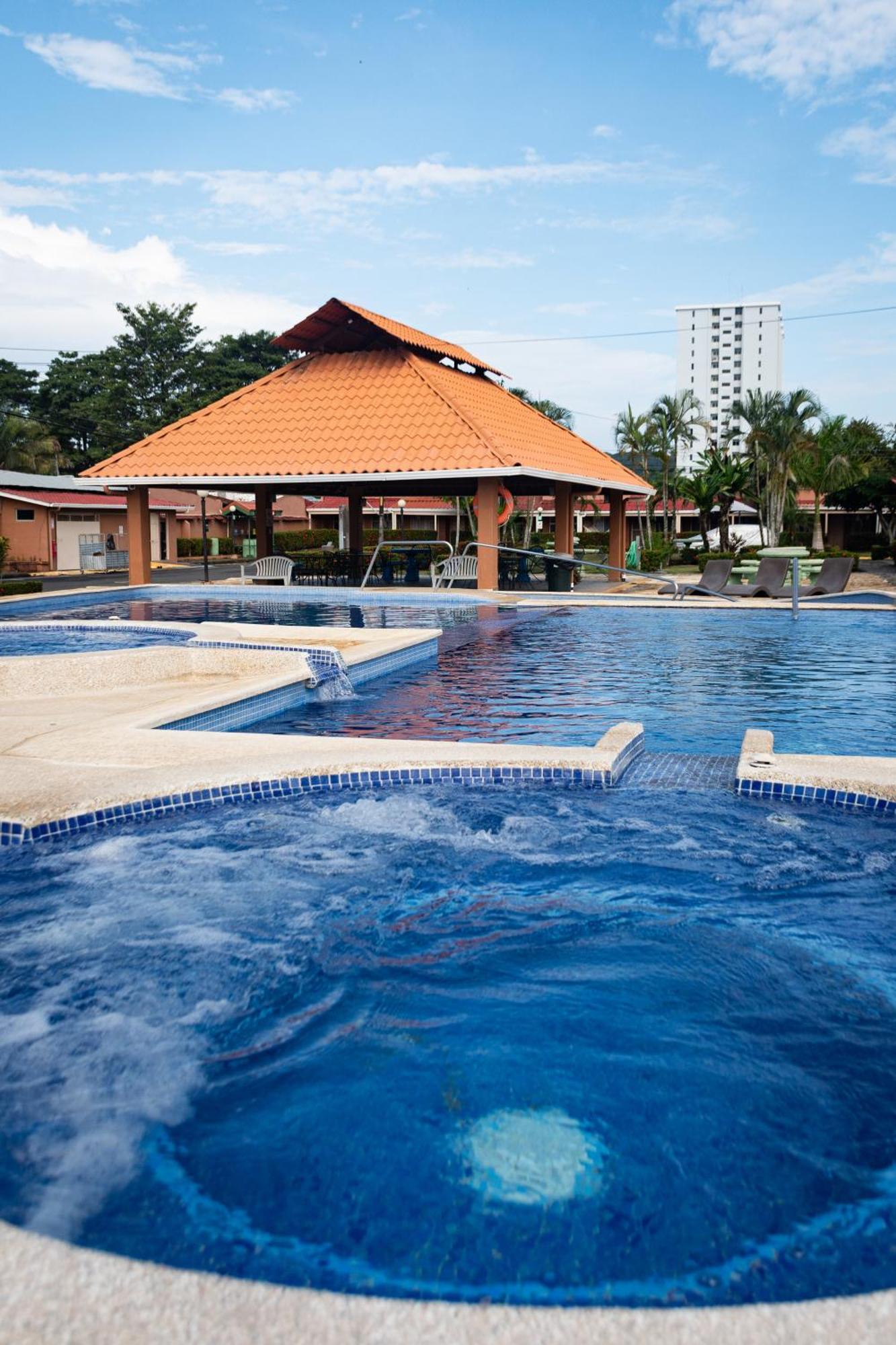 Couple'S Beach Villa C63 Covered Terrace - Walk To Ocean Dining Jaco Exterior photo